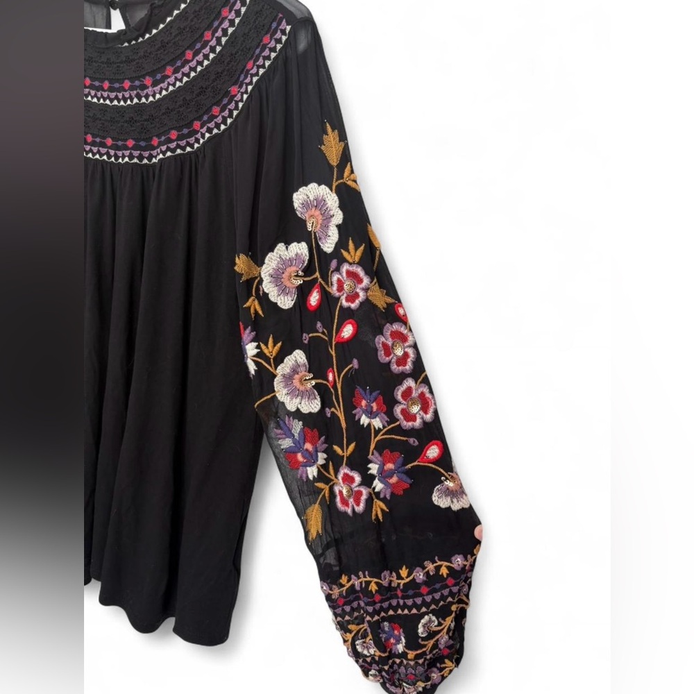 Anthropologie Akemi + Kin Louise Blouse Peasant Embroidered Black Medium Boho - Picture 4 of 6